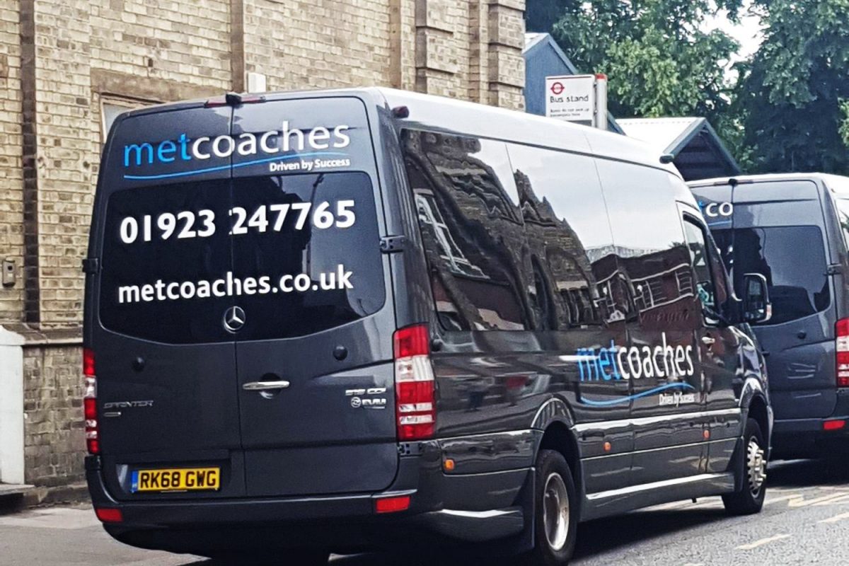 MET Coaches in Tottenham Hale